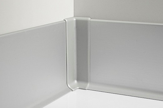 Угол внутренний к алюминиевому плинтусу 60мм анодированное серебро — купить в Воронеже