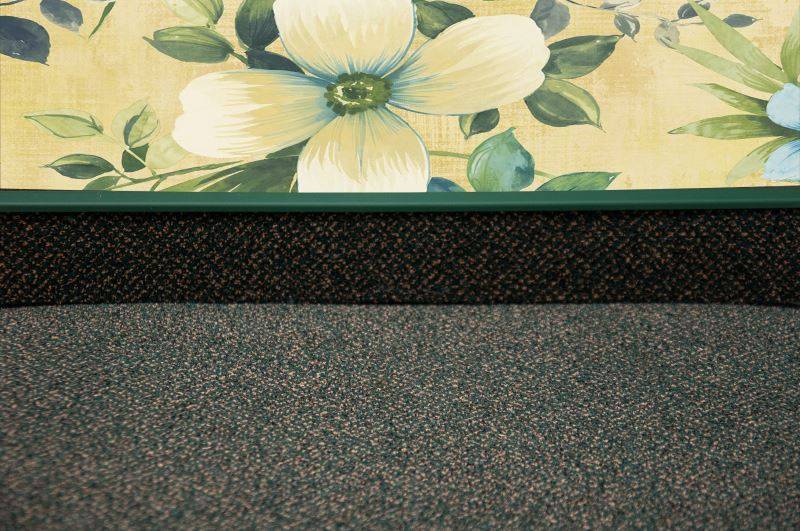 Плинтус для ковролина "Korner" Listwa зеленый (2500*13,8*50 мм) — купить в Воронеже